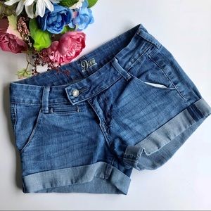 Old Navy denim jean shorts with cuff, size 2